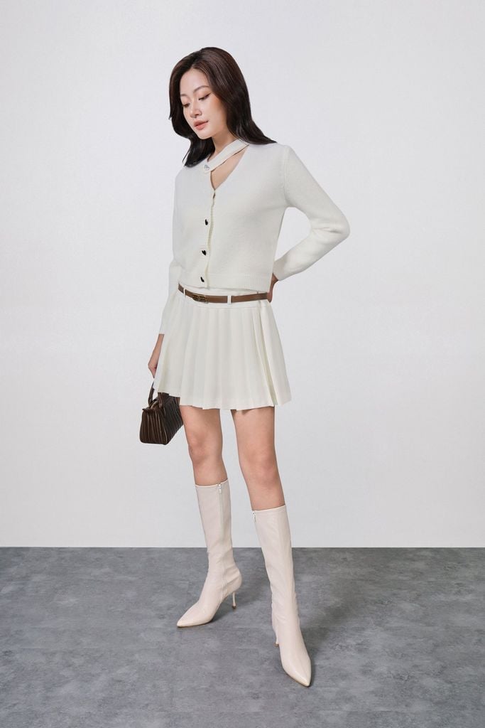 FOL617 - Áo len thời trang cao cấp dáng suông cổ xẻ V phối dây lệch dài tay thân áo phối khuy thời trang - PANTIO