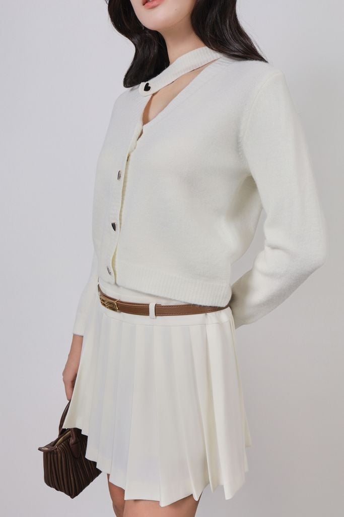 FOL617 - Áo len thời trang cao cấp dáng suông cổ xẻ V phối dây lệch dài tay thân áo phối khuy thời trang - PANTIO