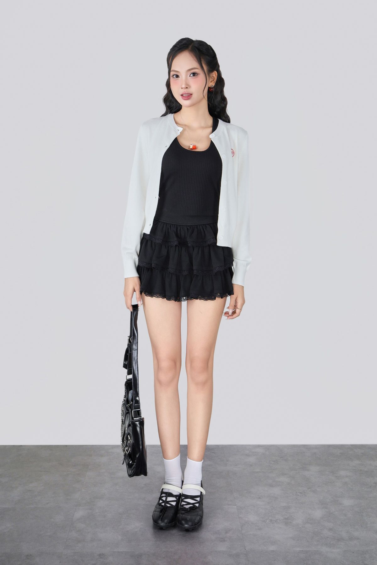 FOL625 - Áo len cao cấp vải len dáng ôm cổ tròn tay dài ngực áo có hoạ tiết thời trang cài khuy thân trước - JAN.