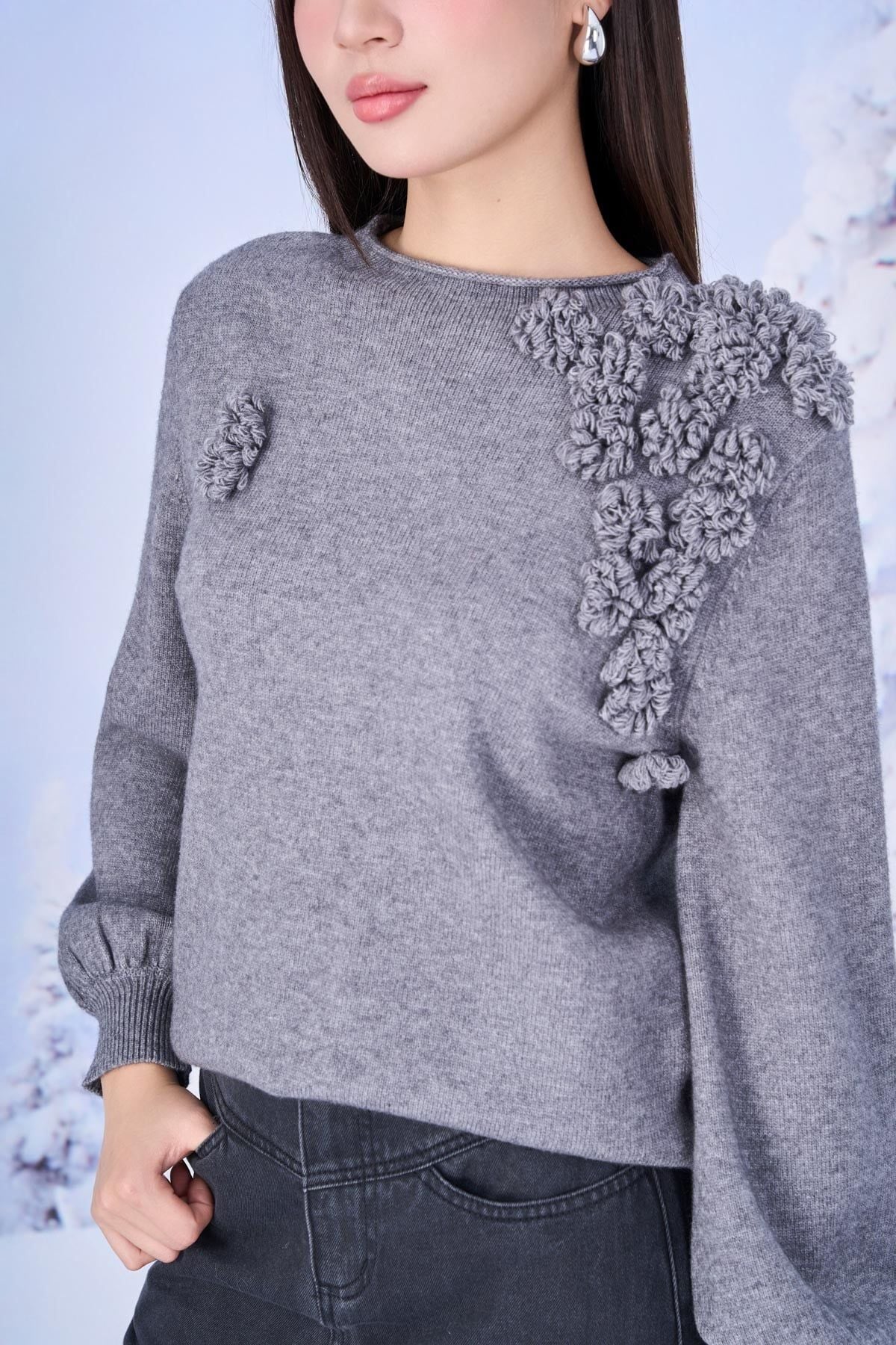 FOL651 - Áo len cao cấp dáng suông cổ tròn vai áo đính hoa thời trang tay phồng bo gấu tạo kiểu - PANTIO