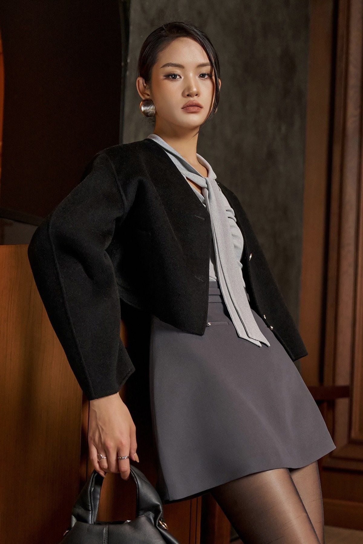 FVO077 - Áo Khoác dạ lông cừu cao cấp dáng lửng cổ V thân áo đính khuy thời trang - PANTIO