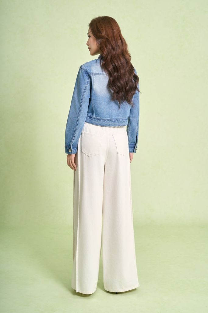 FVO084 - Áo khoác denim cao cấp dáng ngắn cổ cao tay dài thân áo phối khóa kim loại tạo kiểu - PANTIO