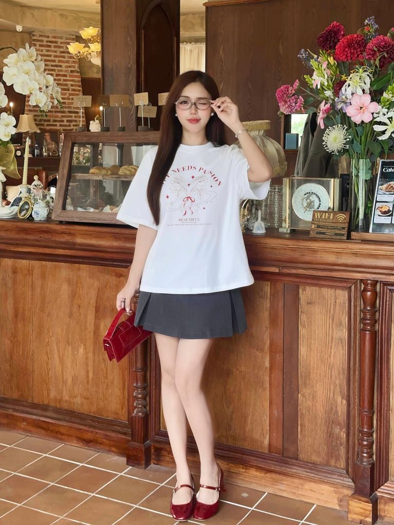 FAT3667 - Áo thun vải cotton dáng suông cổ tròn tay cộc thân áo in hoạ tiết thời trang - JAN.