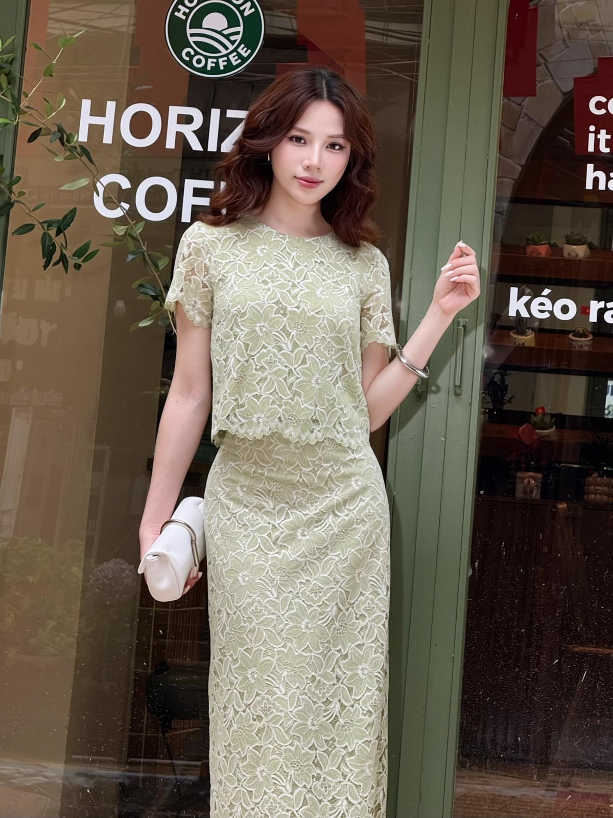 BJD33410 - tylekeo88ax dài vải ren mỏng dáng suông xẻ tà khoá thân sau - tỷ lệ kèo 8899