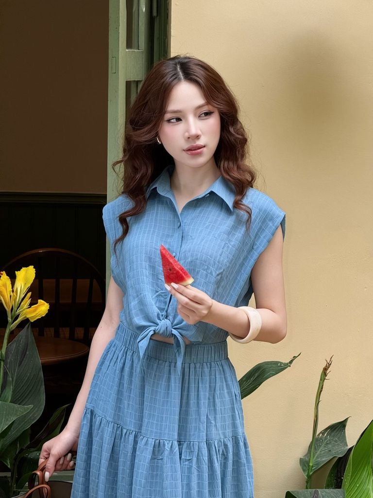 FDC35275 - tỷ lệ kèo 8899 vải chiffon xốp cổ đức vai chờm eo phối vạt thắt nơ tạo kiểu thân váy xếp tầng cài khuy trước - tỷ lệ kèo 8899
