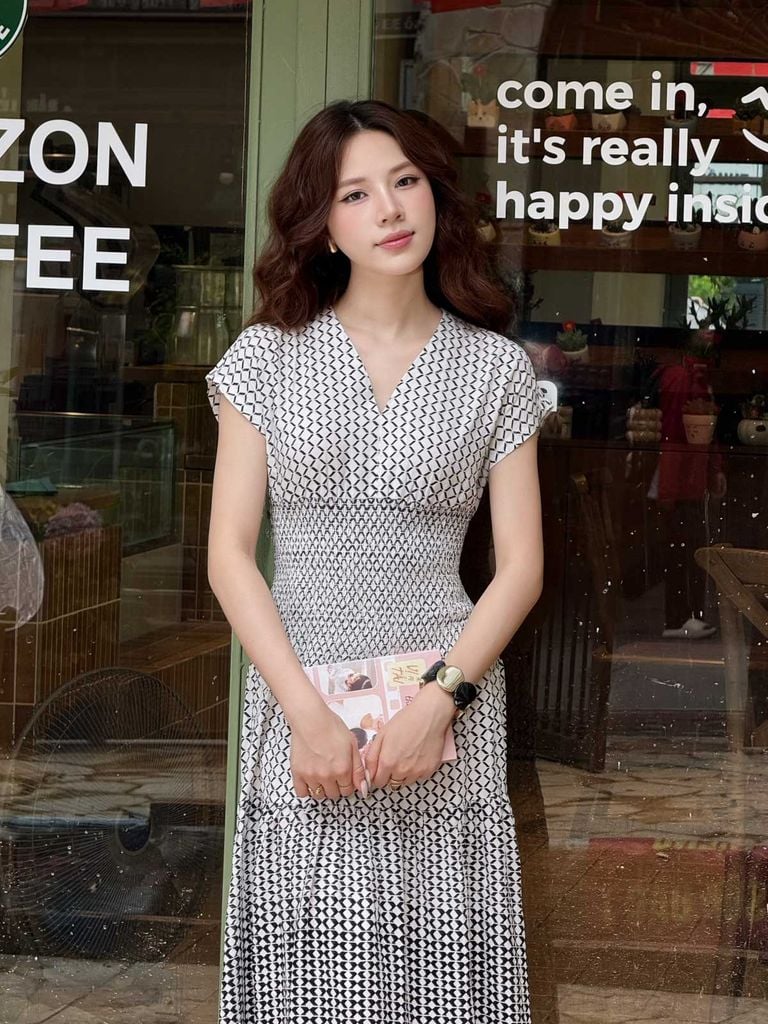 FDP33341 - tylekeo88 tv vải lanh hoạ tiết dáng ôm cổ xẻ V vai chờm eo bo chun ôm thân váy xếp tầng tạo kiểu - tỷ lệ kèo 8899