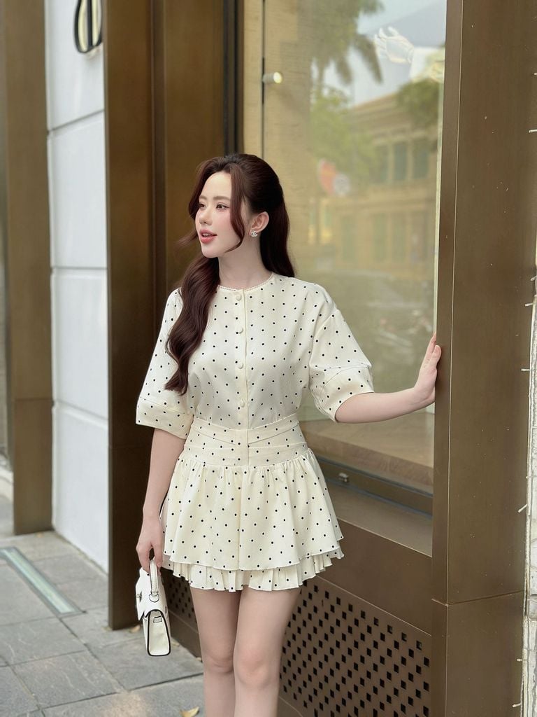BAS73604 - Áo sơ mi kiểu vải thô dáng suông cổ tròn tay phồng thời trang - JAN.