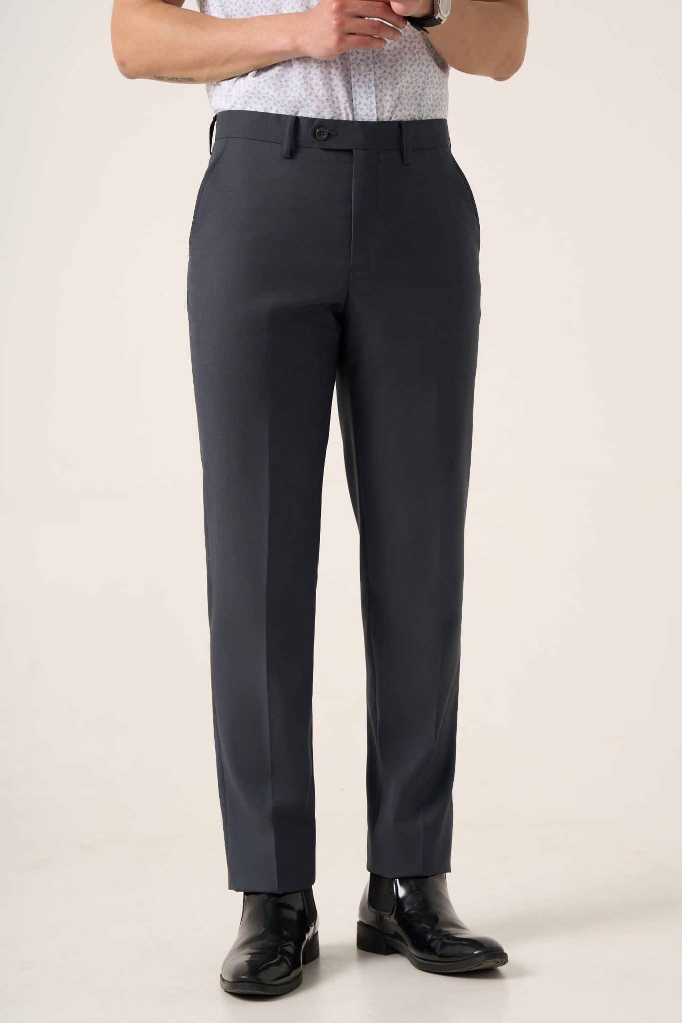 Quần âu nam không ly GrusZ mã 020126904GZKL 16637-27