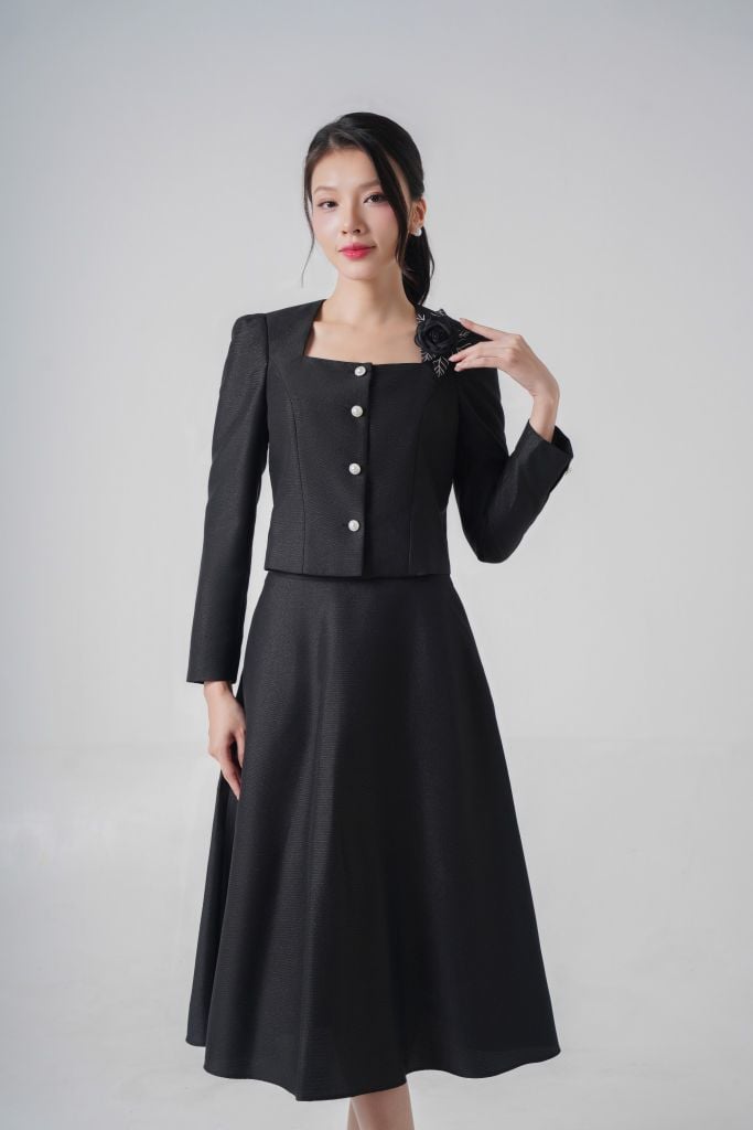 Bộ áo khoác váy nữ GrusZ mã 030225017GZ VK178