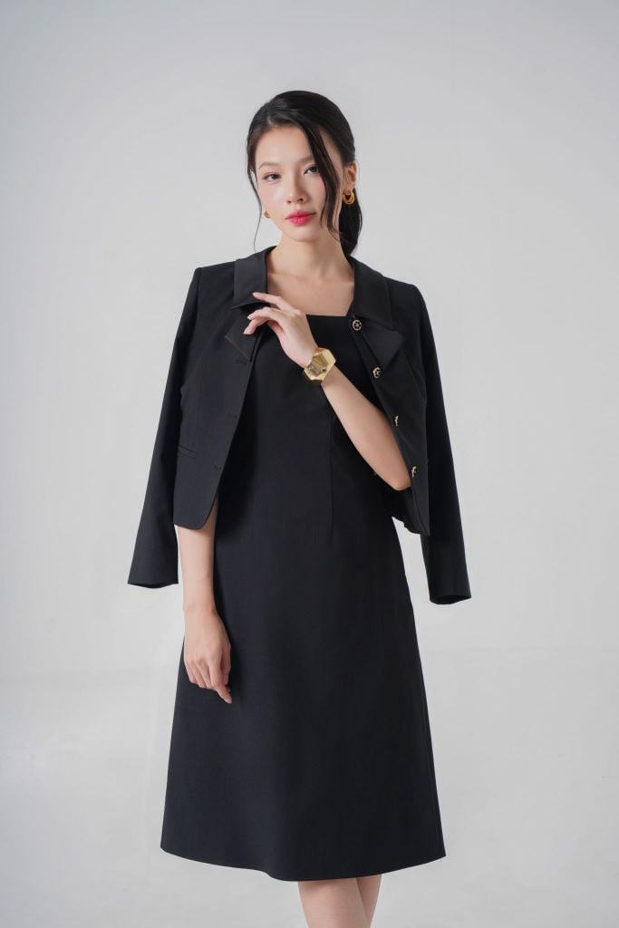 Bộ áo khoác đầm nữ GrusZ mã 030225111GZT NT016