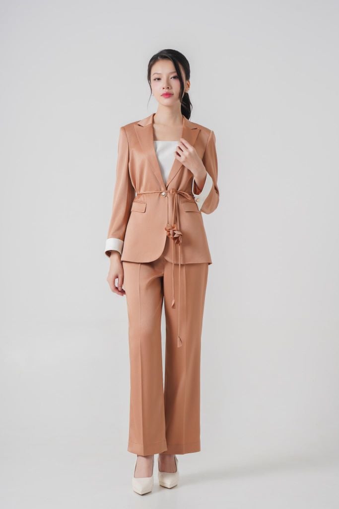 Bộ Veston nữ GrusZ mã 040225110GZ VK242