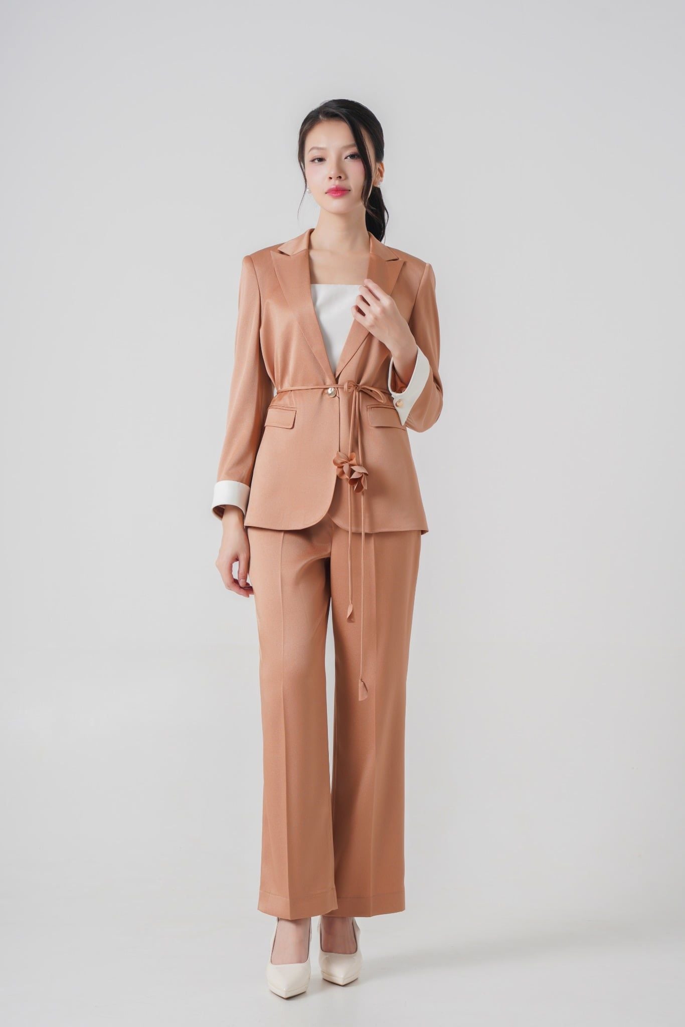 Bộ Veston nữ GrusZ mã 040225110GZ VK242