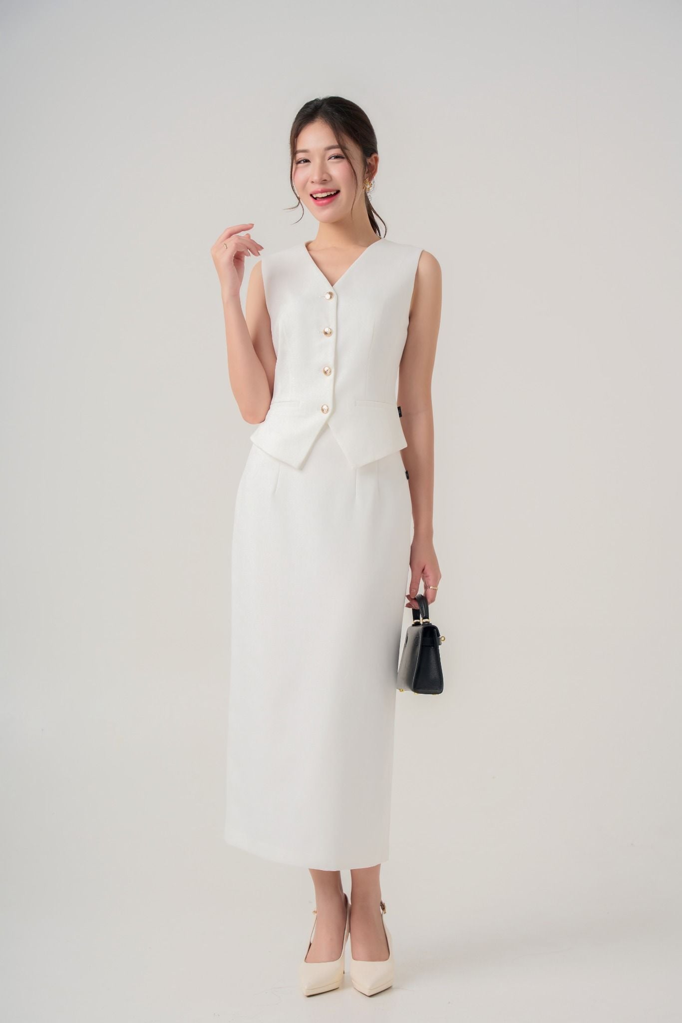 Bộ váy áo nữ GrusZ mã 060225050GZH VK240