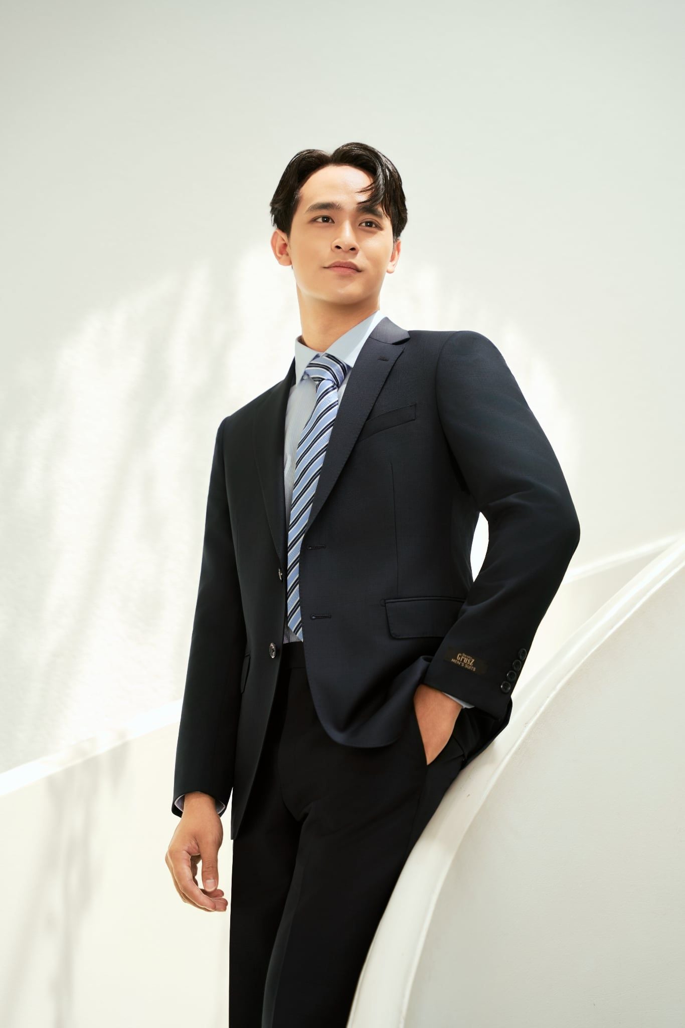 Bộ veston nam GrusZ mã 040126035GZKL KL006