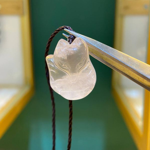  PC029 MẶT HỒ LY THẠCH ANH HỒNG 