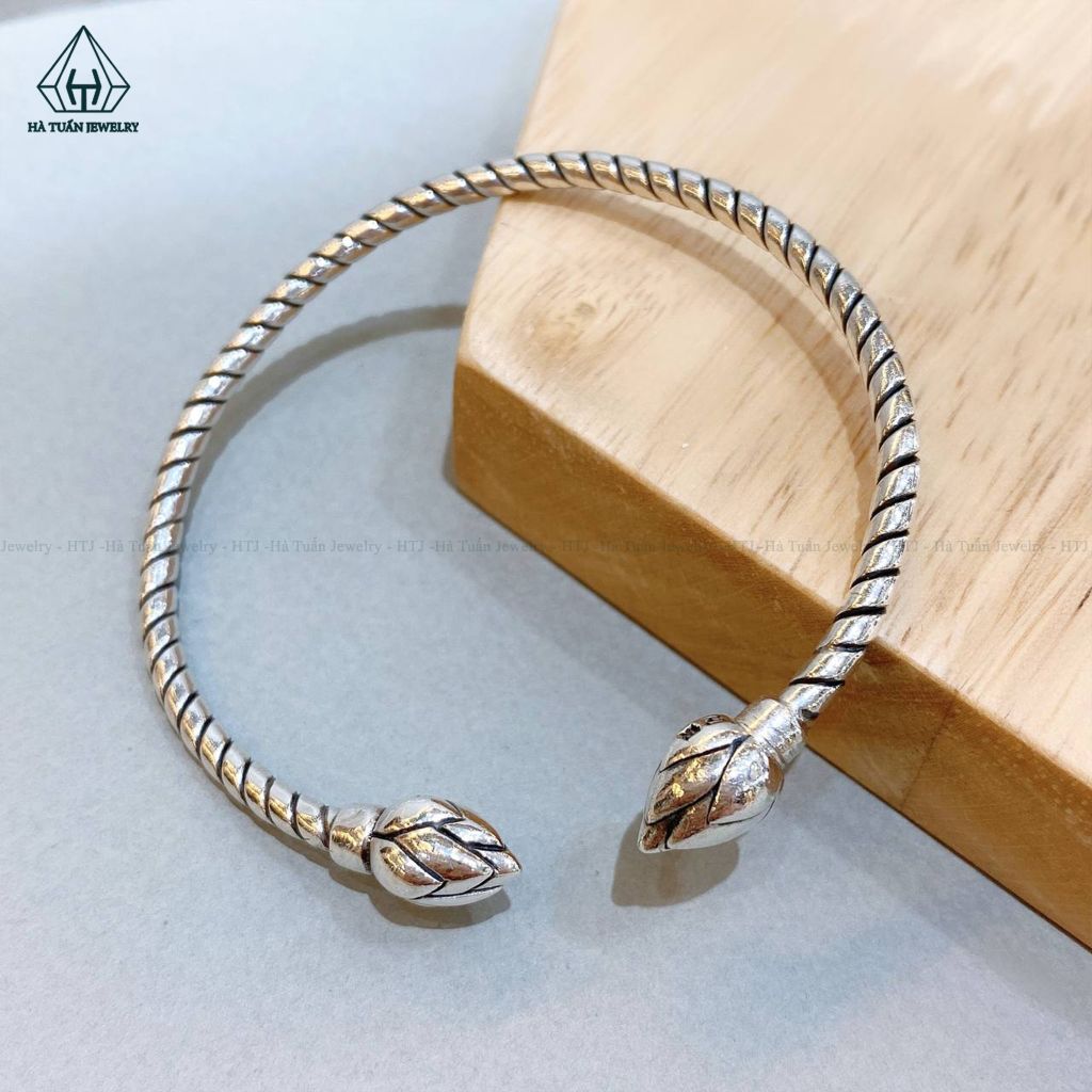 B920 Vòng cứng kim cô thái