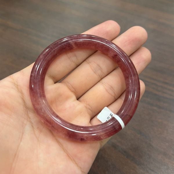  BGS004 Vòng đá thạch anh dâu tây hồng 