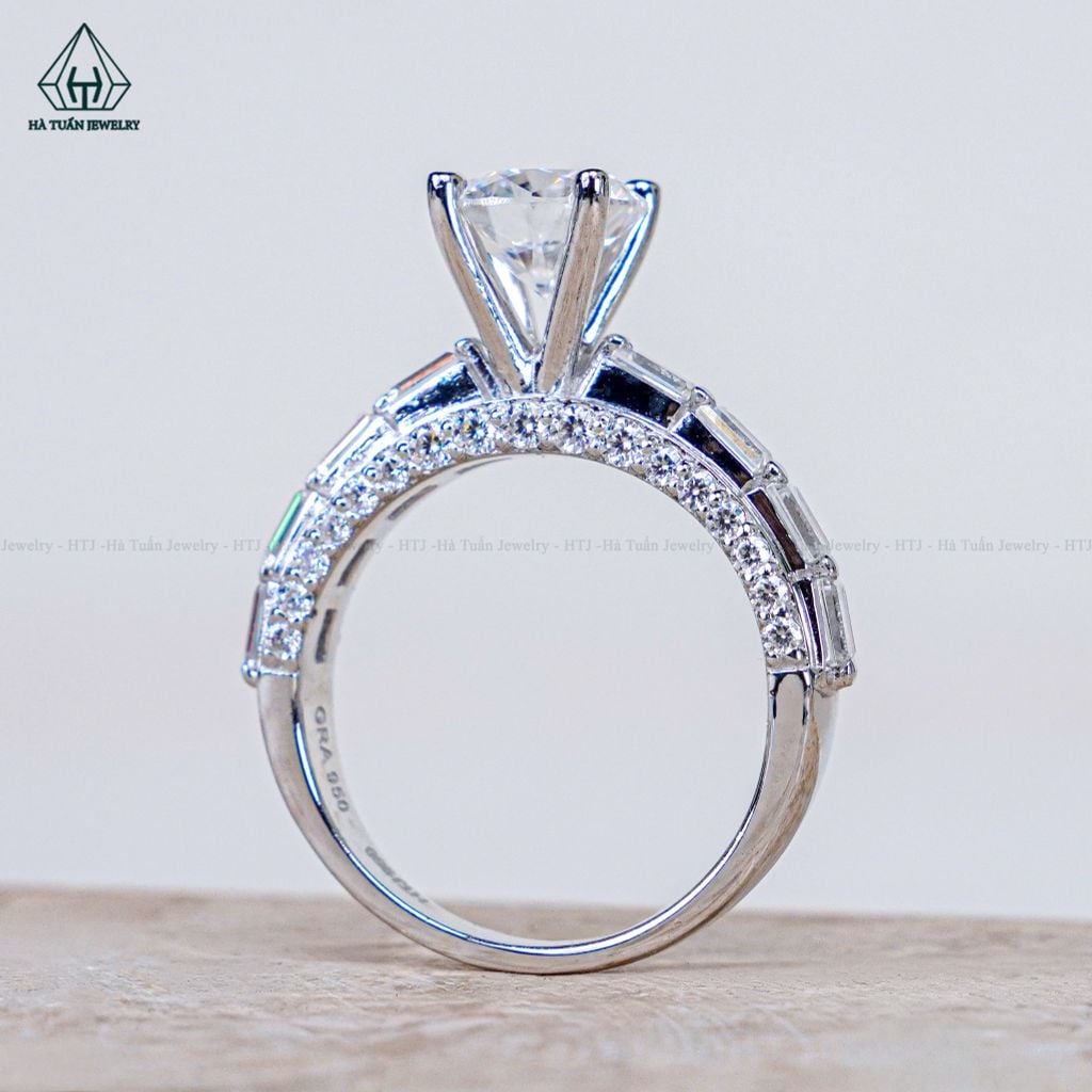 RX659 FULL MOIS 7.2mm Nhẫn nữ vành đai baguette