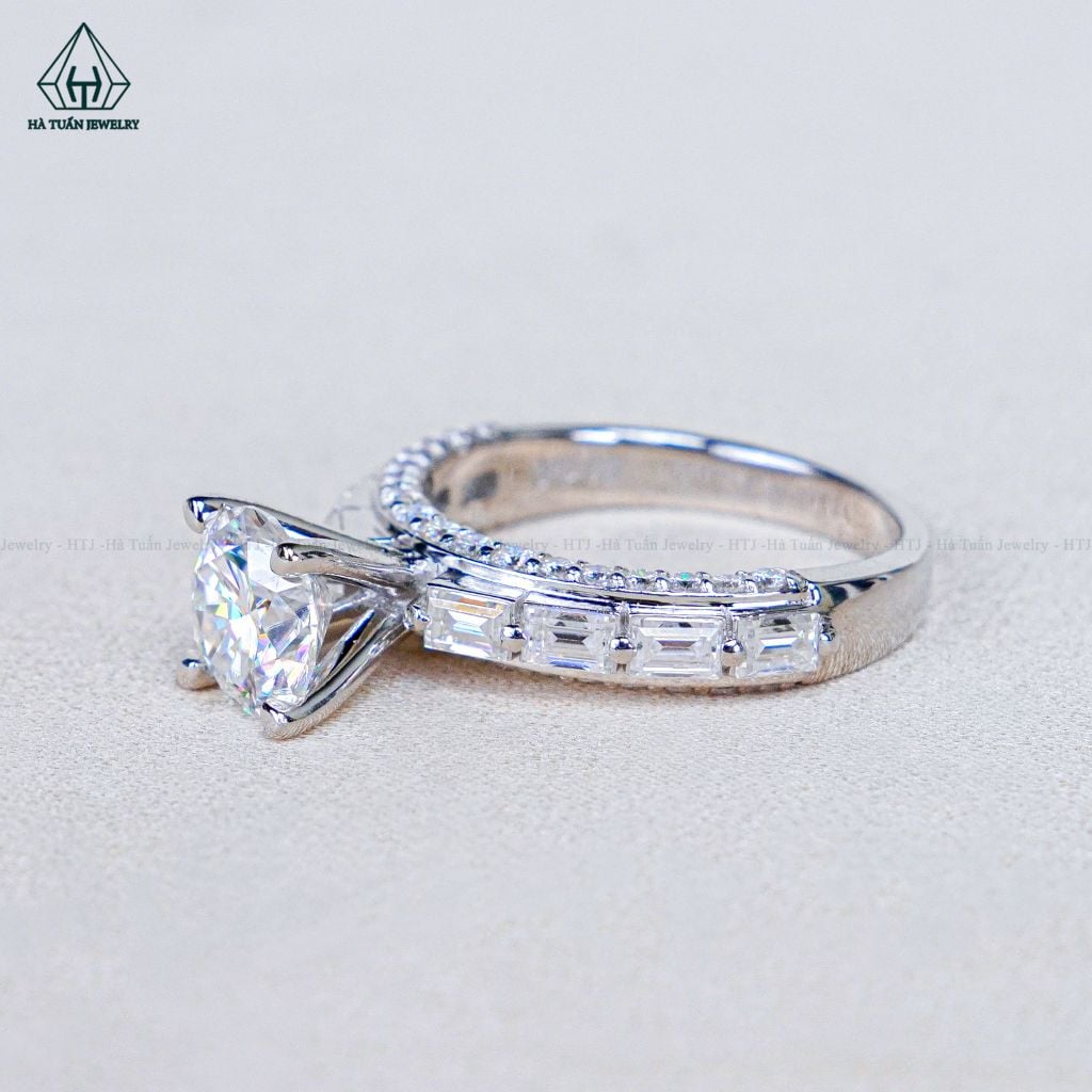 RX659 FULL MOIS 7.2mm Nhẫn nữ vành đai baguette