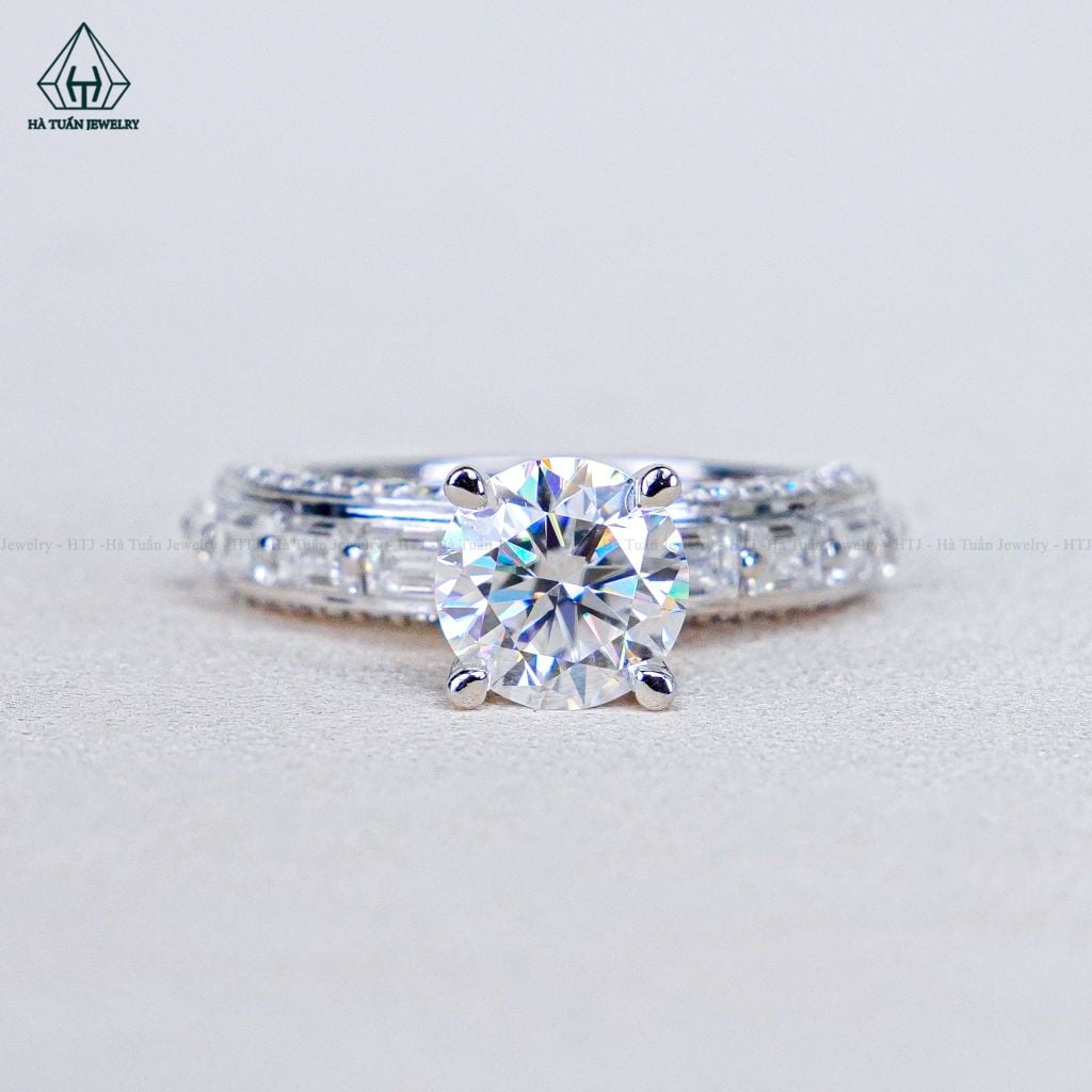 RX659 FULL MOIS 7.2mm Nhẫn nữ vành đai baguette