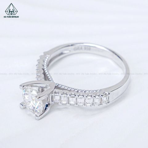 RX557 6.3mm Nhẫn nữ viền baguette