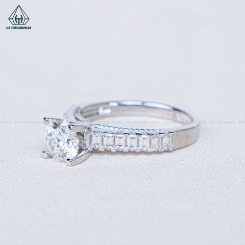 RX557 6.3mm Nhẫn nữ viền baguette