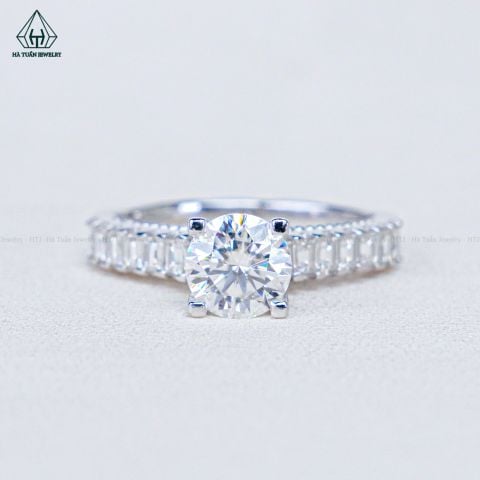 RX557 6.3mm Nhẫn nữ viền baguette
