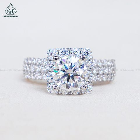 RX772 FULL MOIS 7.2mm Nhẫn nữ halo vuông