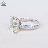  R962 Nhẫn nữ Emerald 10*12 vàng 