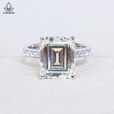  R962 Nhẫn nữ Emerald 10*12 vàng 