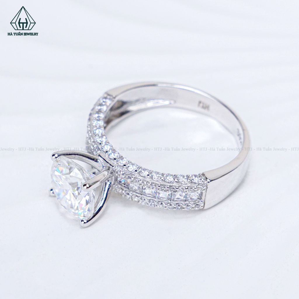 RX660 8mm Nhẫn nữ đai đá vuông CZ