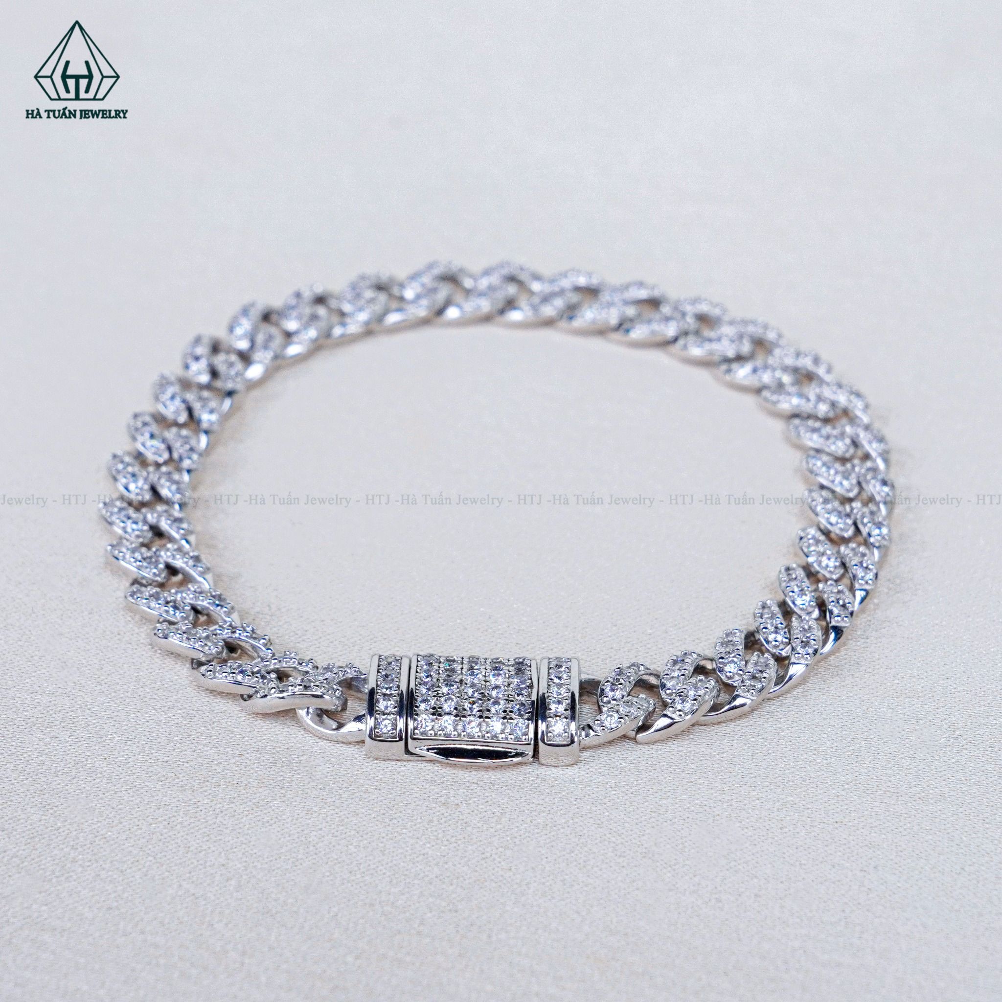  B030 Lắc tay cuban 