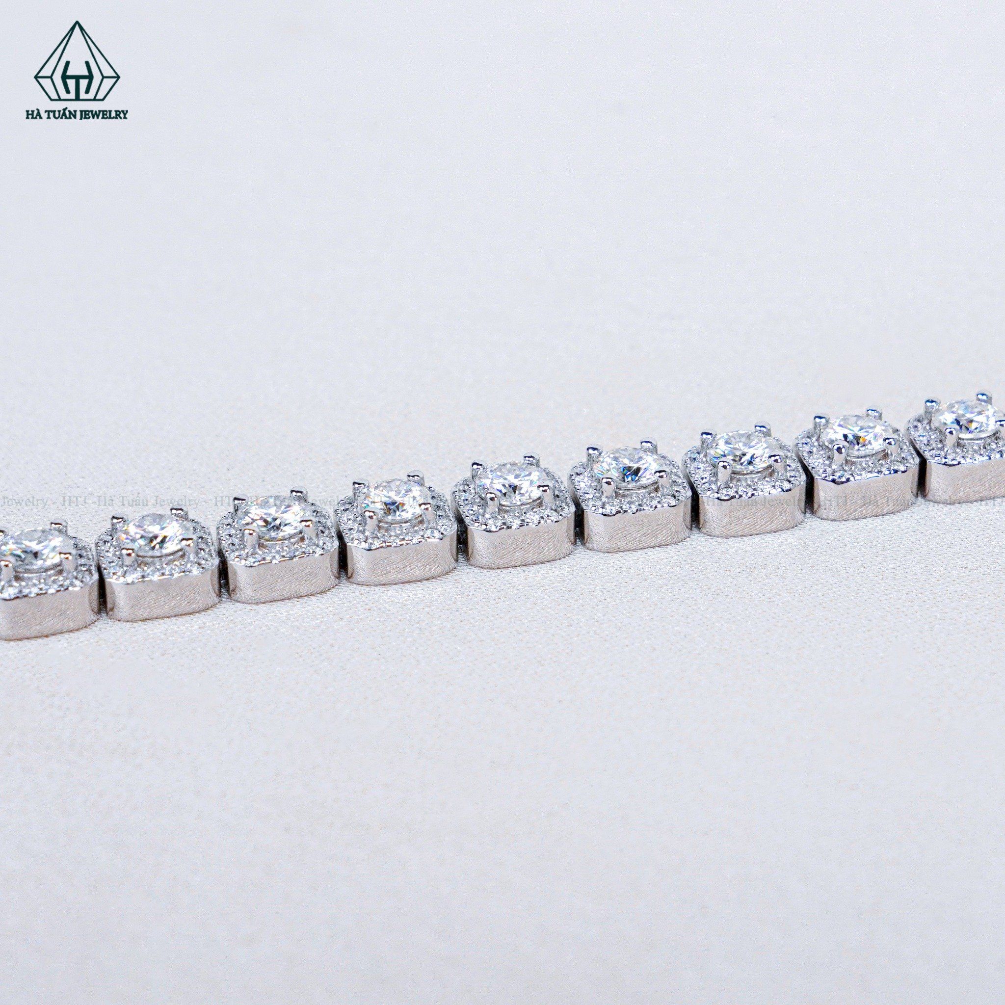  BGX232 Lắc tay FULL MOIS halo vuông chủ 4mm 