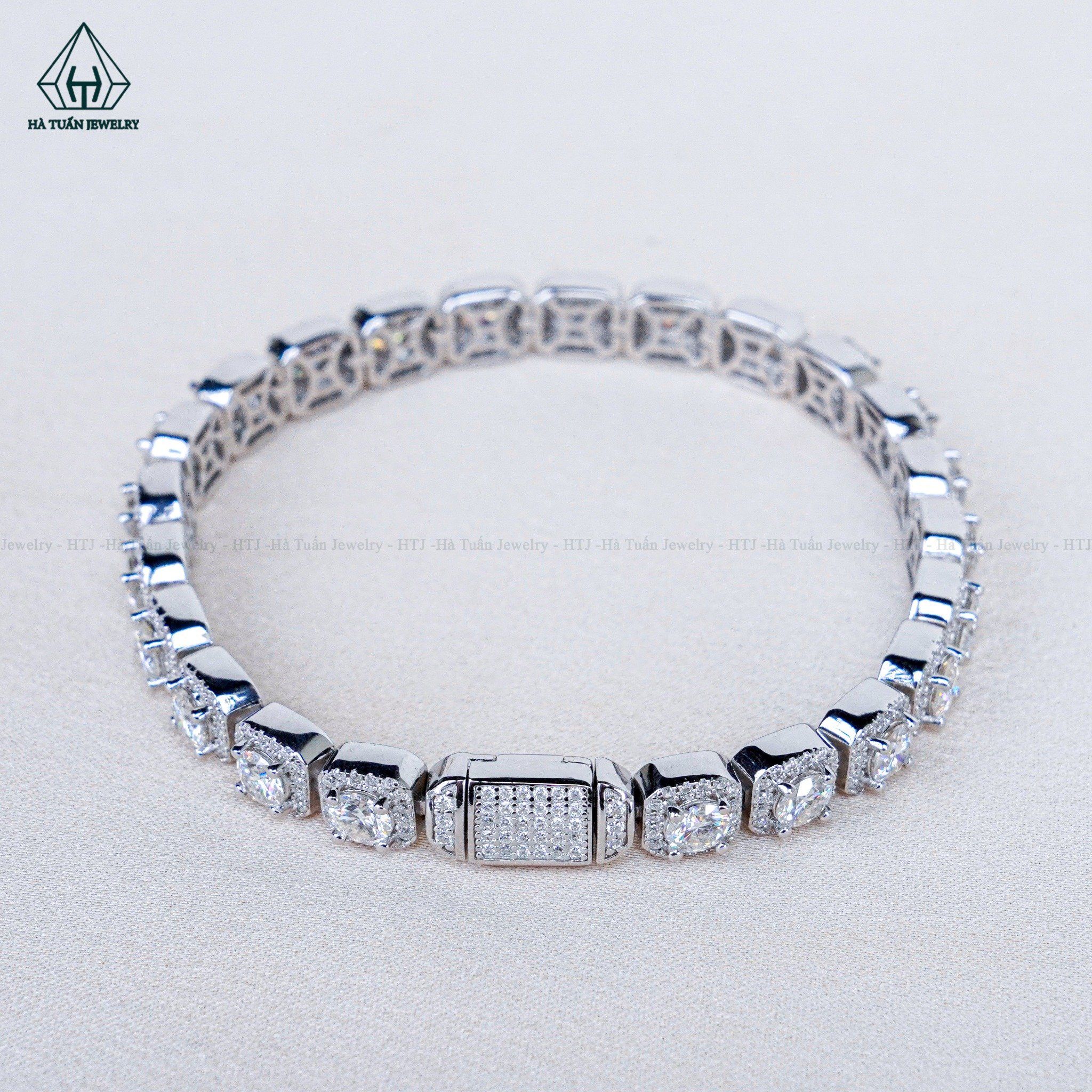  BGX232 Lắc tay FULL MOIS halo vuông chủ 4mm 