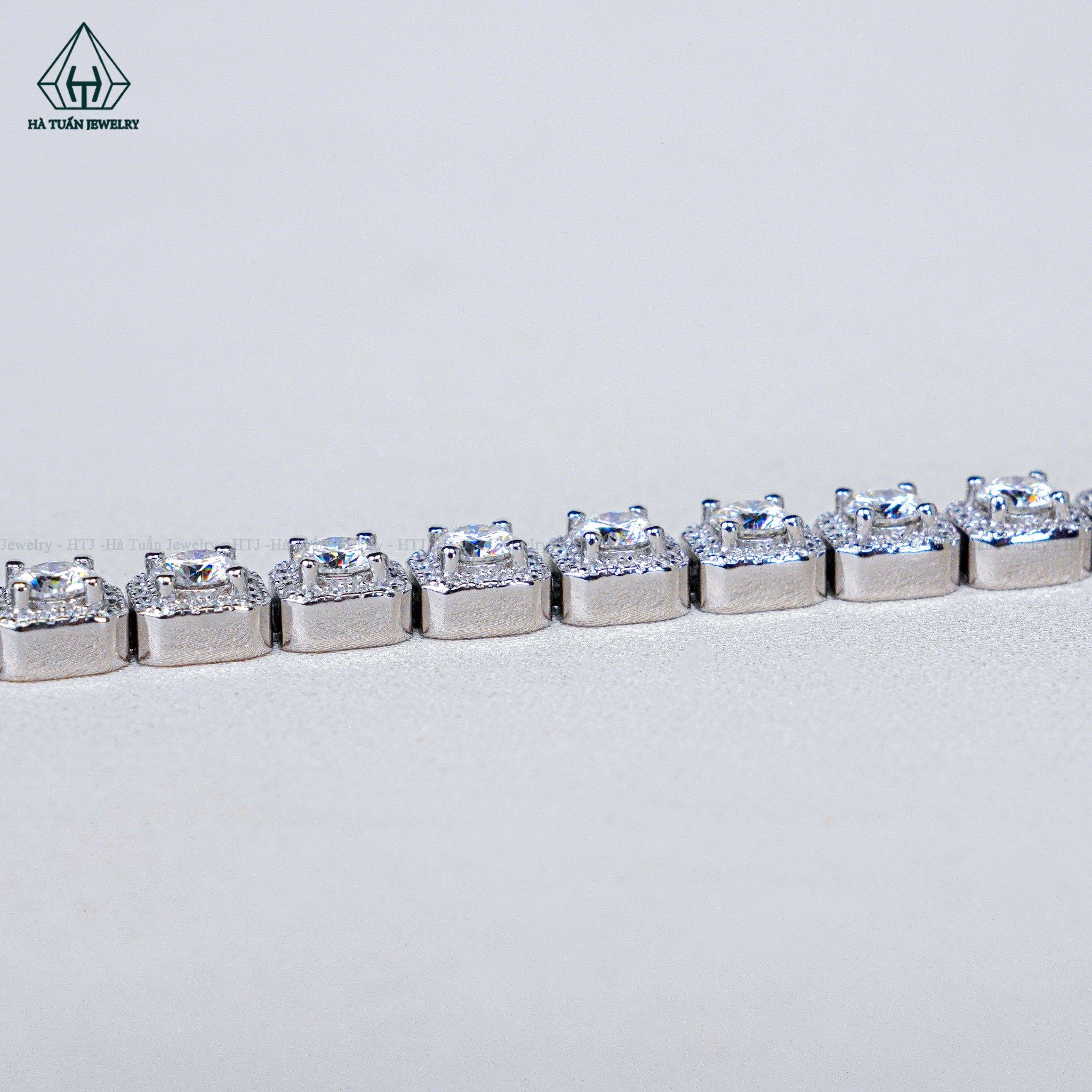  BGX232 Lắc tay FULL MOIS halo vuông chủ 4mm 