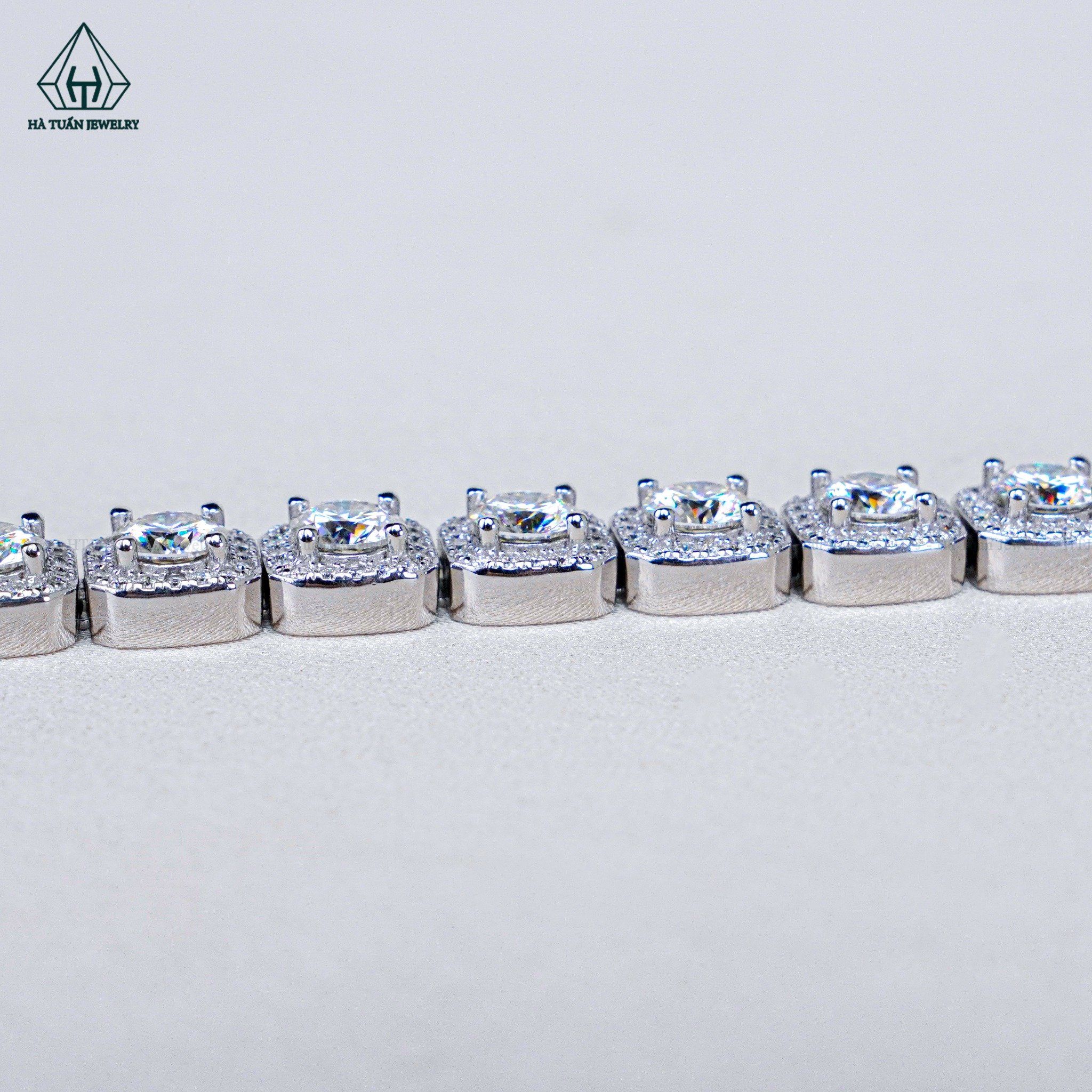 BGX232 Lắc tay FULL MOIS halo vuông chủ 5mm 
