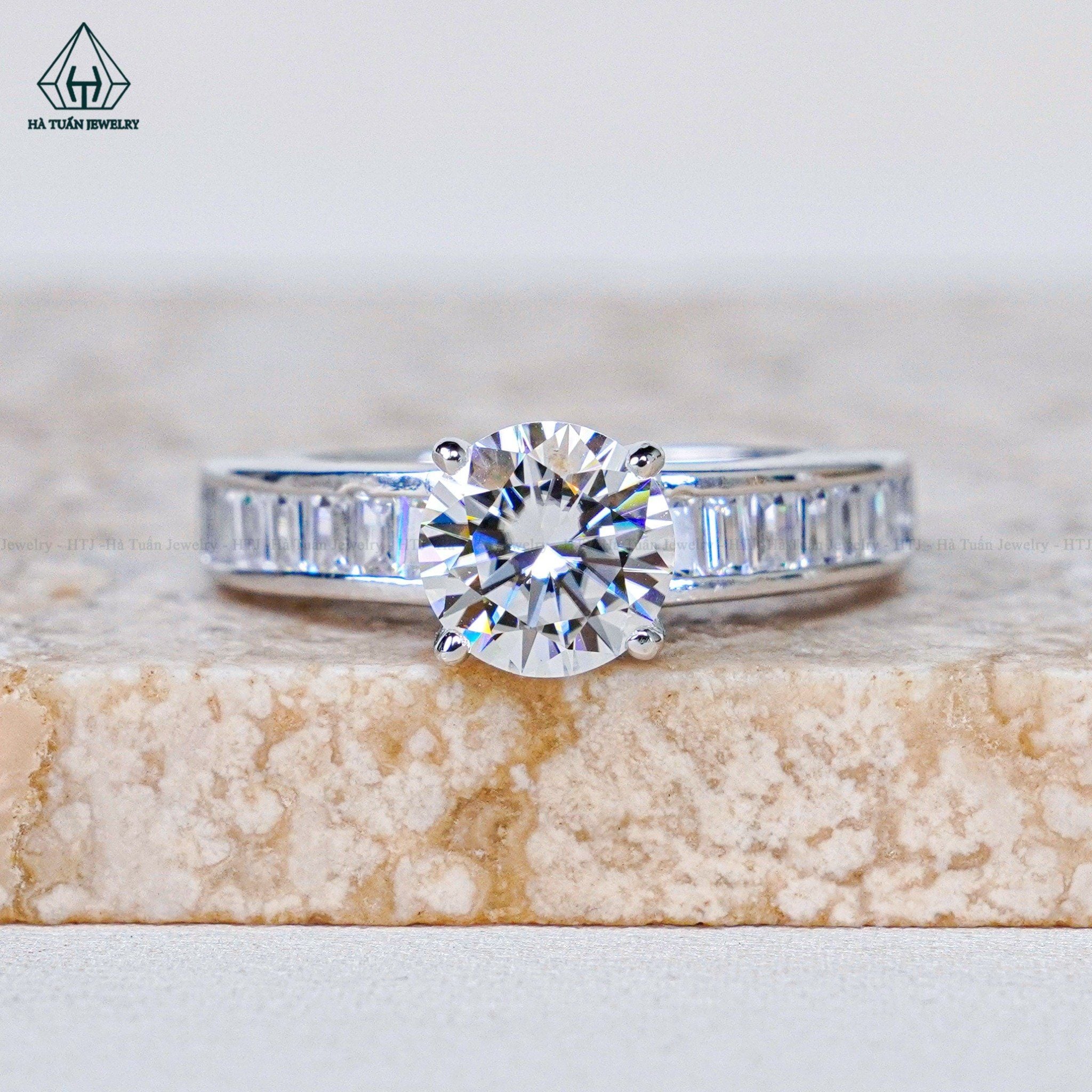  RX564 7mm Nhẫn nữ phối hàng barguette 