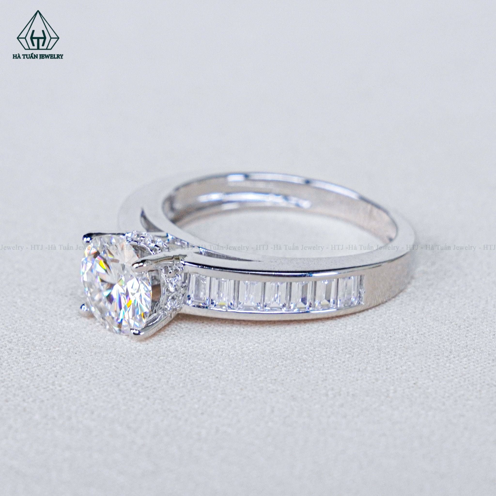  RX564 7mm Nhẫn nữ phối hàng barguette 