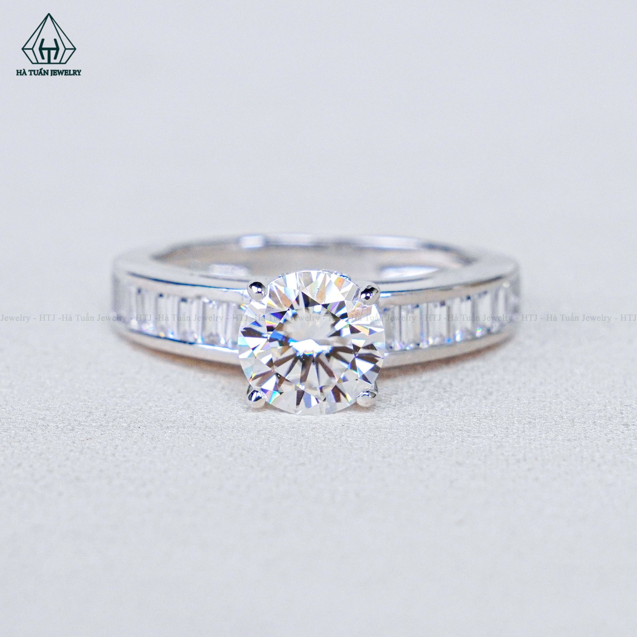  RX564 7mm Nhẫn nữ phối hàng barguette 