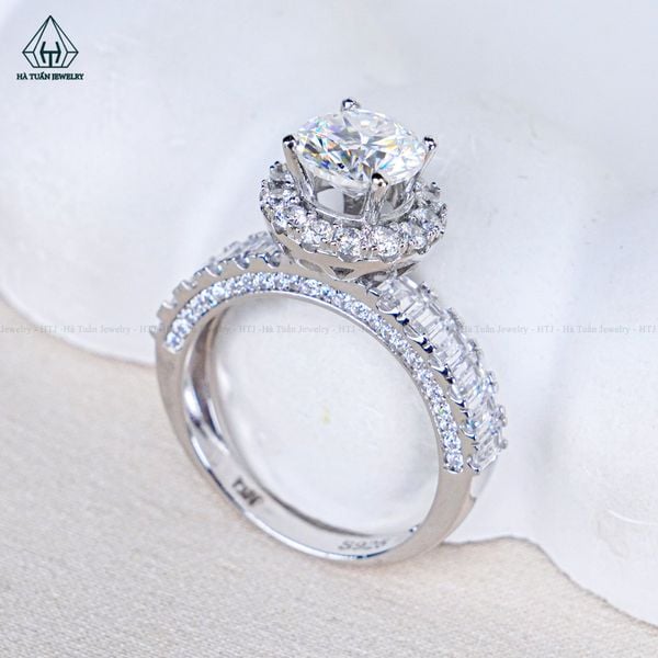  RX662 FULL MOIS 7mm Nhẫn nữ halo tròn 