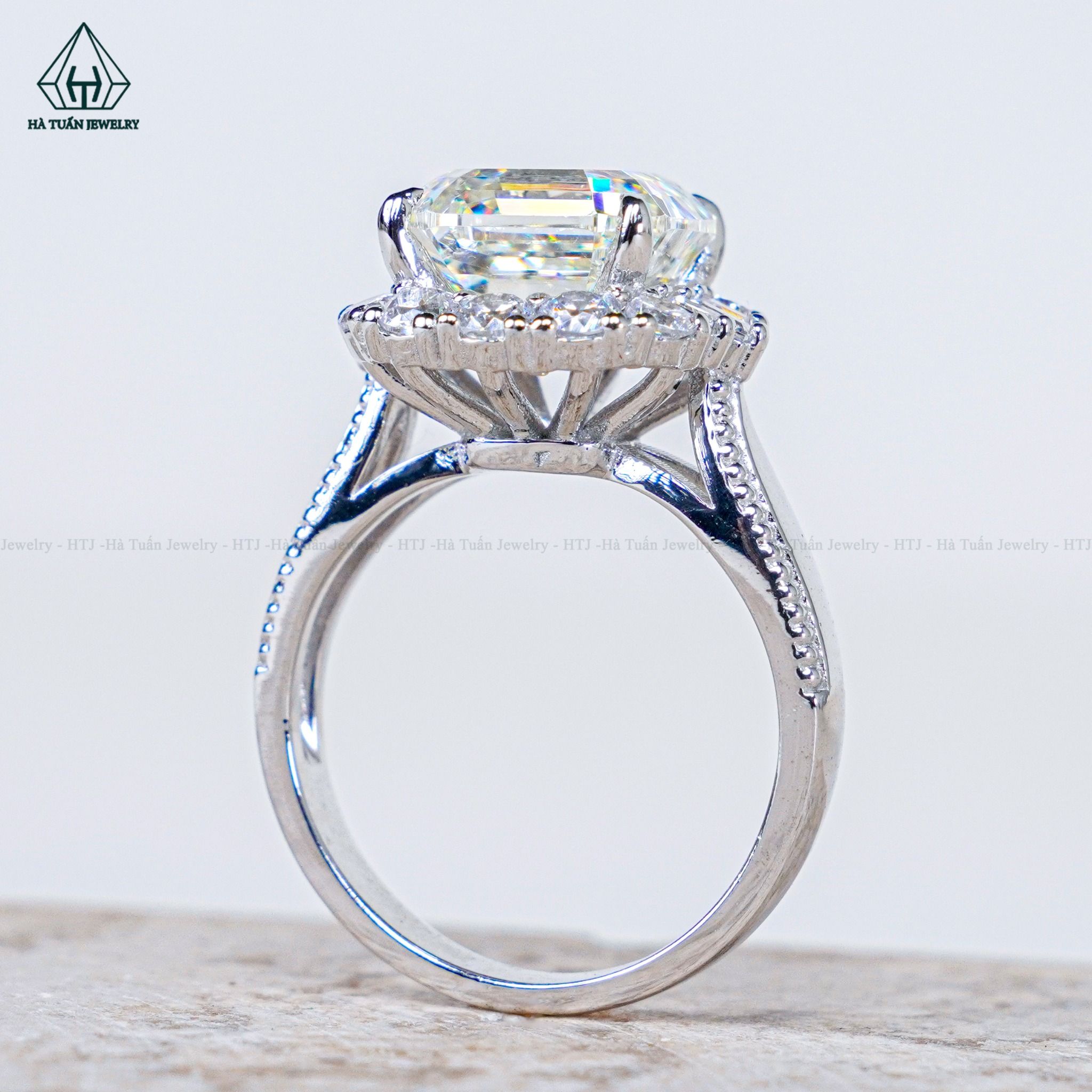  R988 Nhẫn nữ Asscher 9*9 CZ vàng nhạt 
