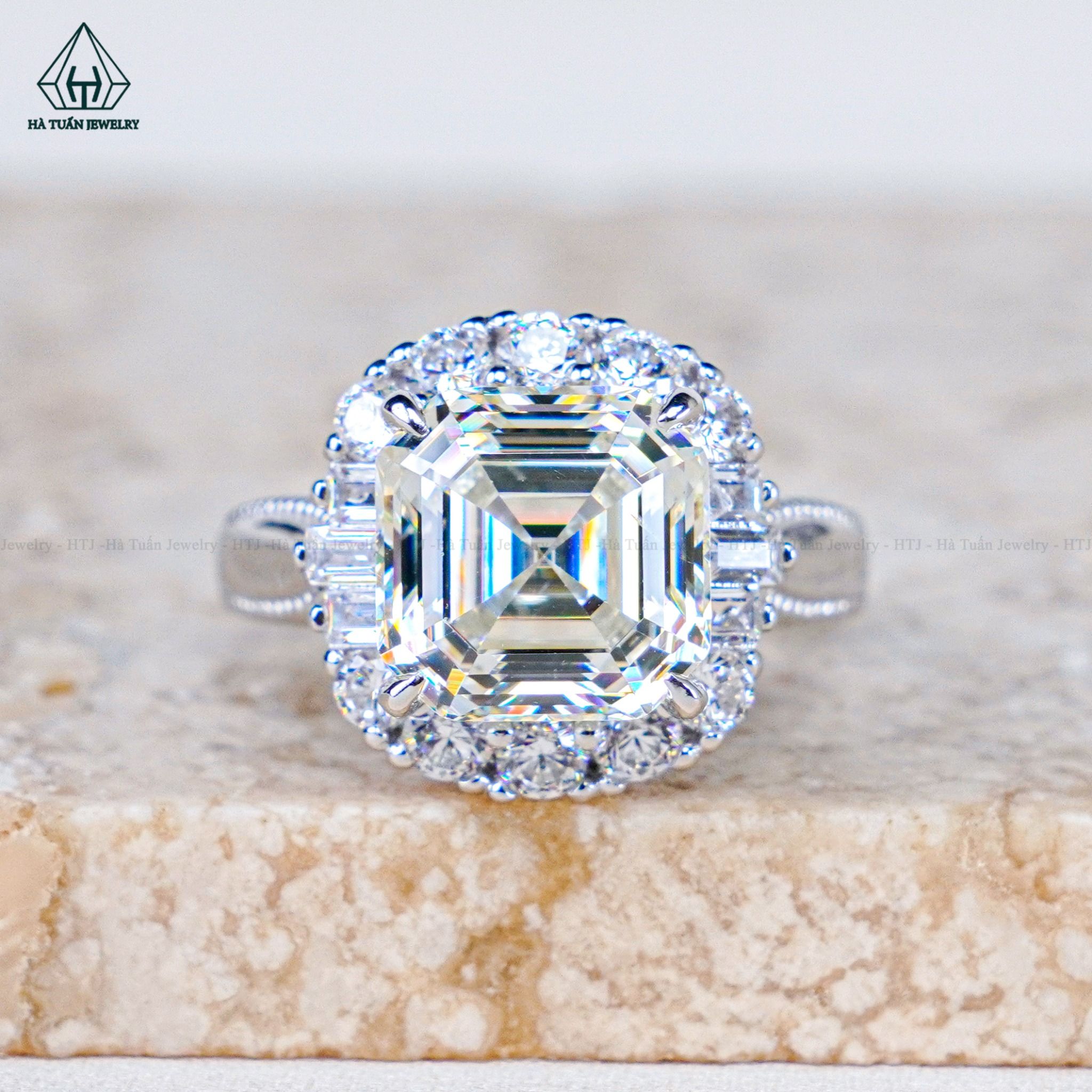  R988 Nhẫn nữ Asscher 9*9 CZ vàng nhạt 