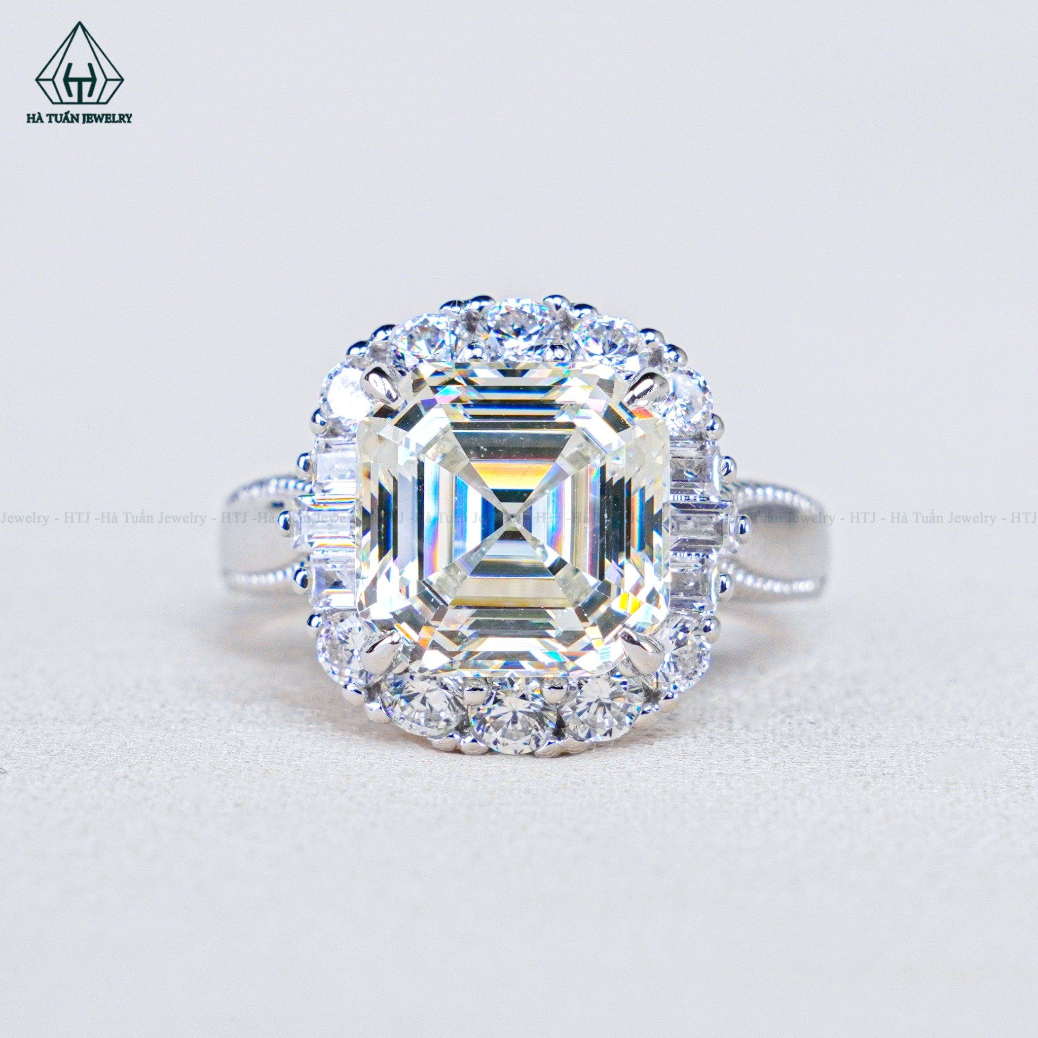  R988 Nhẫn nữ Asscher 9*9 CZ vàng nhạt 