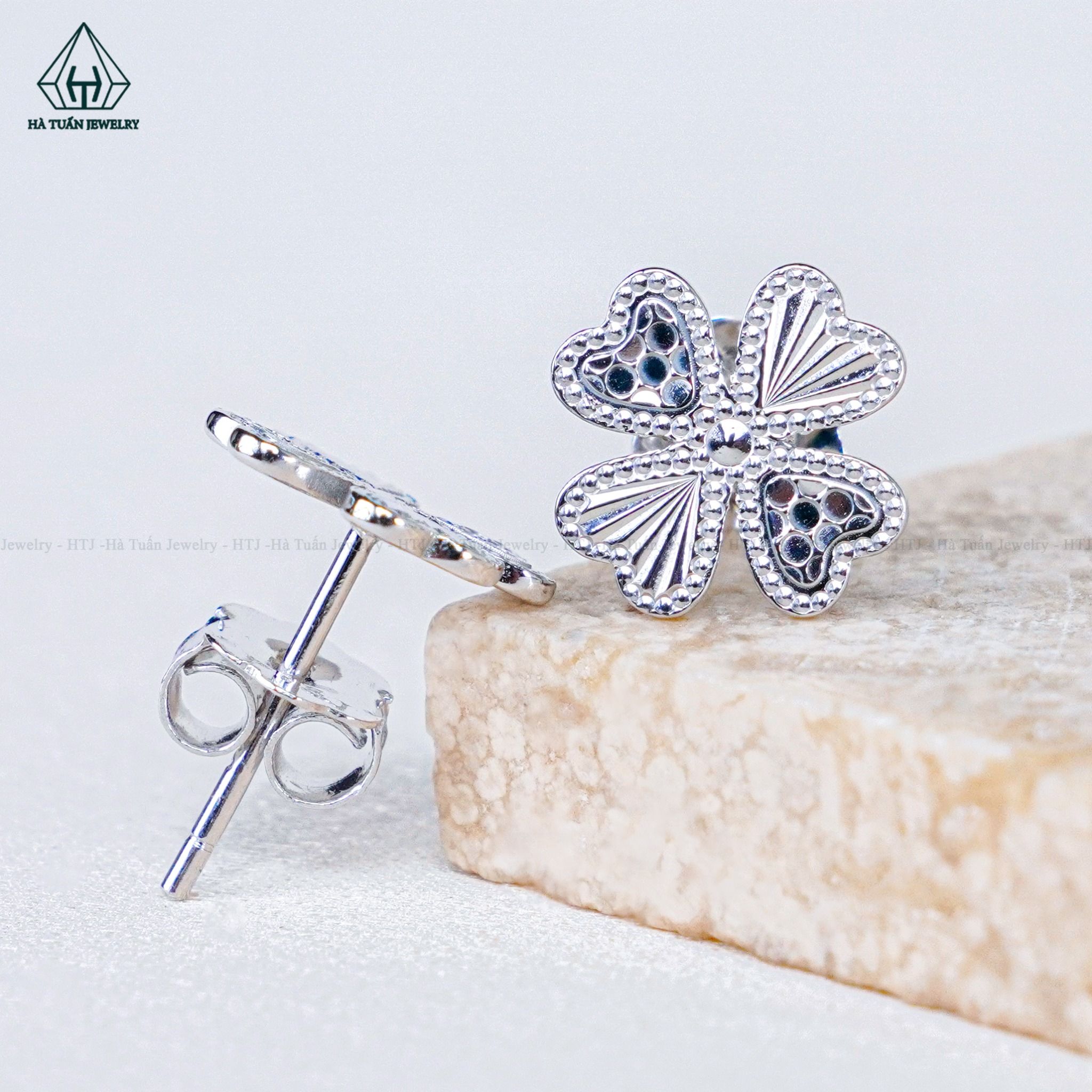  E083 Bông tai cỏ 4 lá 