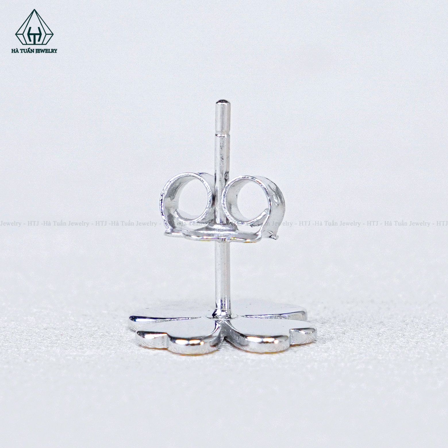  E083 Bông tai cỏ 4 lá 