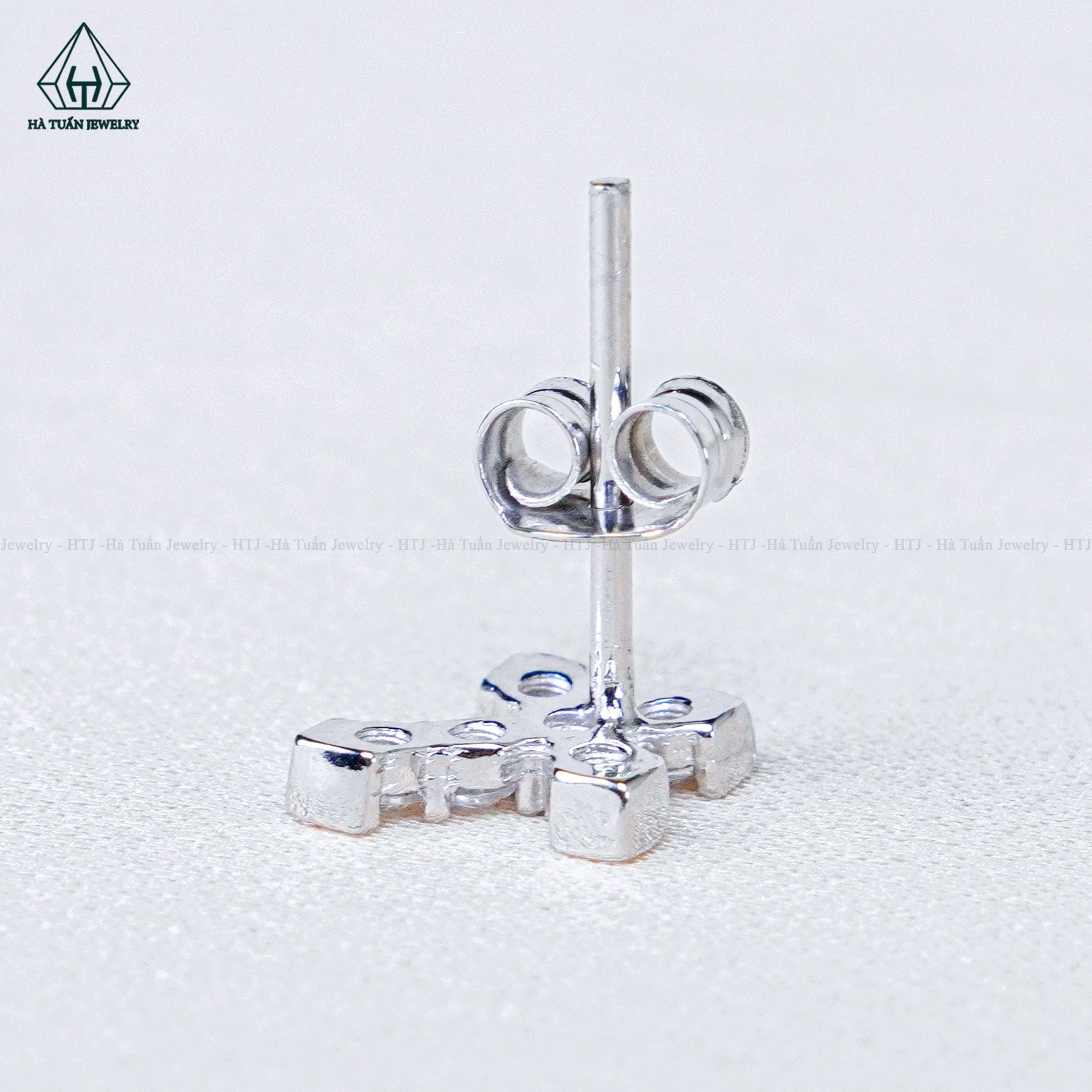  E084 Bông tai thánh giá 