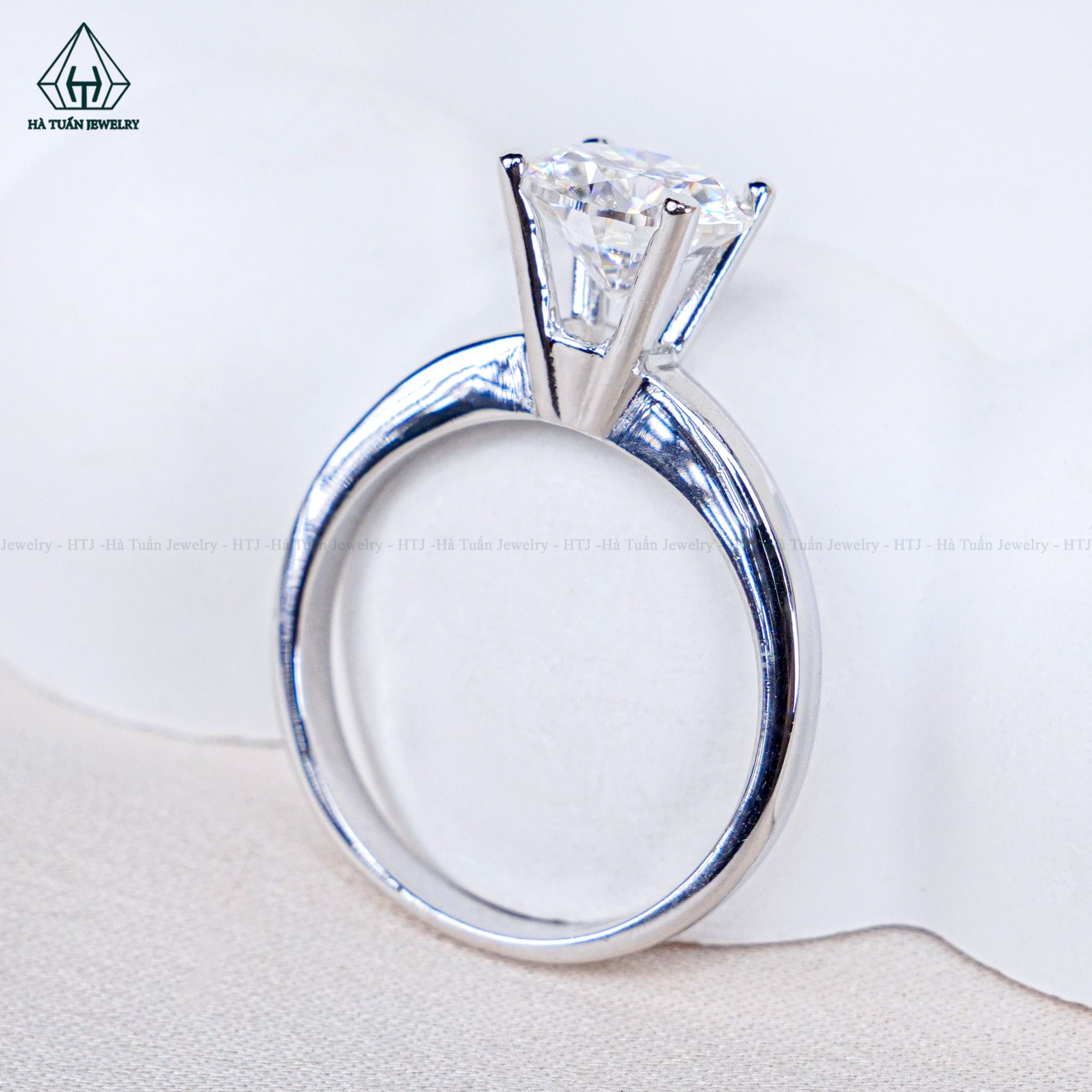  RX571 8mm Nhẫn nữ đai trơn 1 hột 