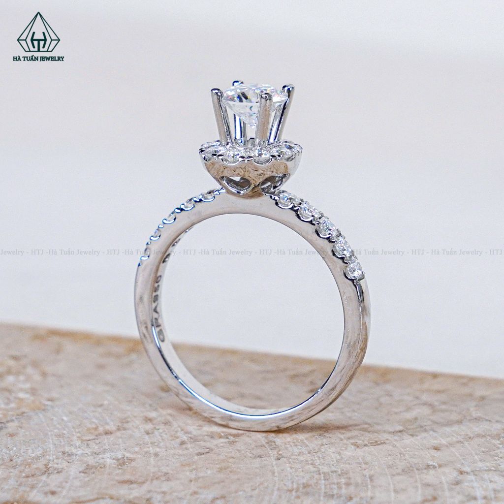 RX664 FULL MOIS 5.4mm Nhẫn nữ Halo tròn