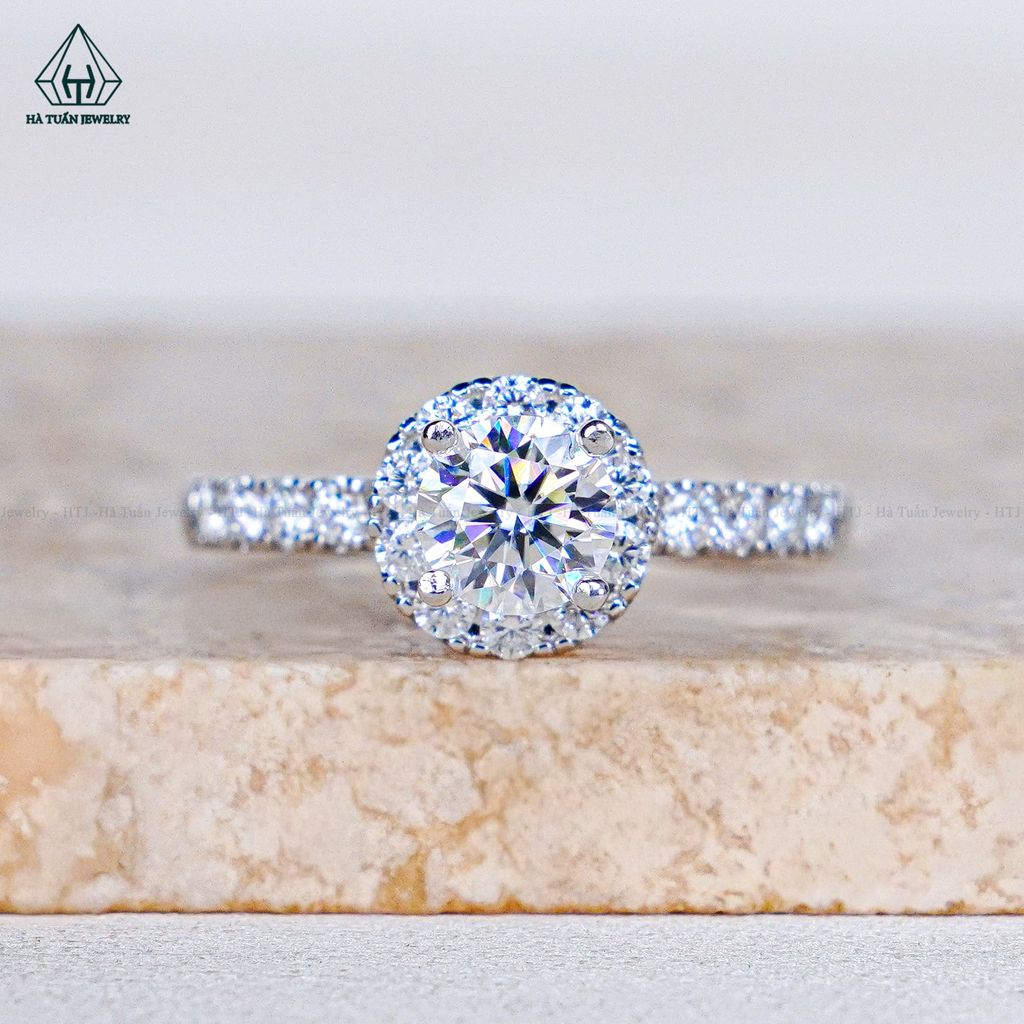 RX664 FULL MOIS 5.4mm Nhẫn nữ Halo tròn
