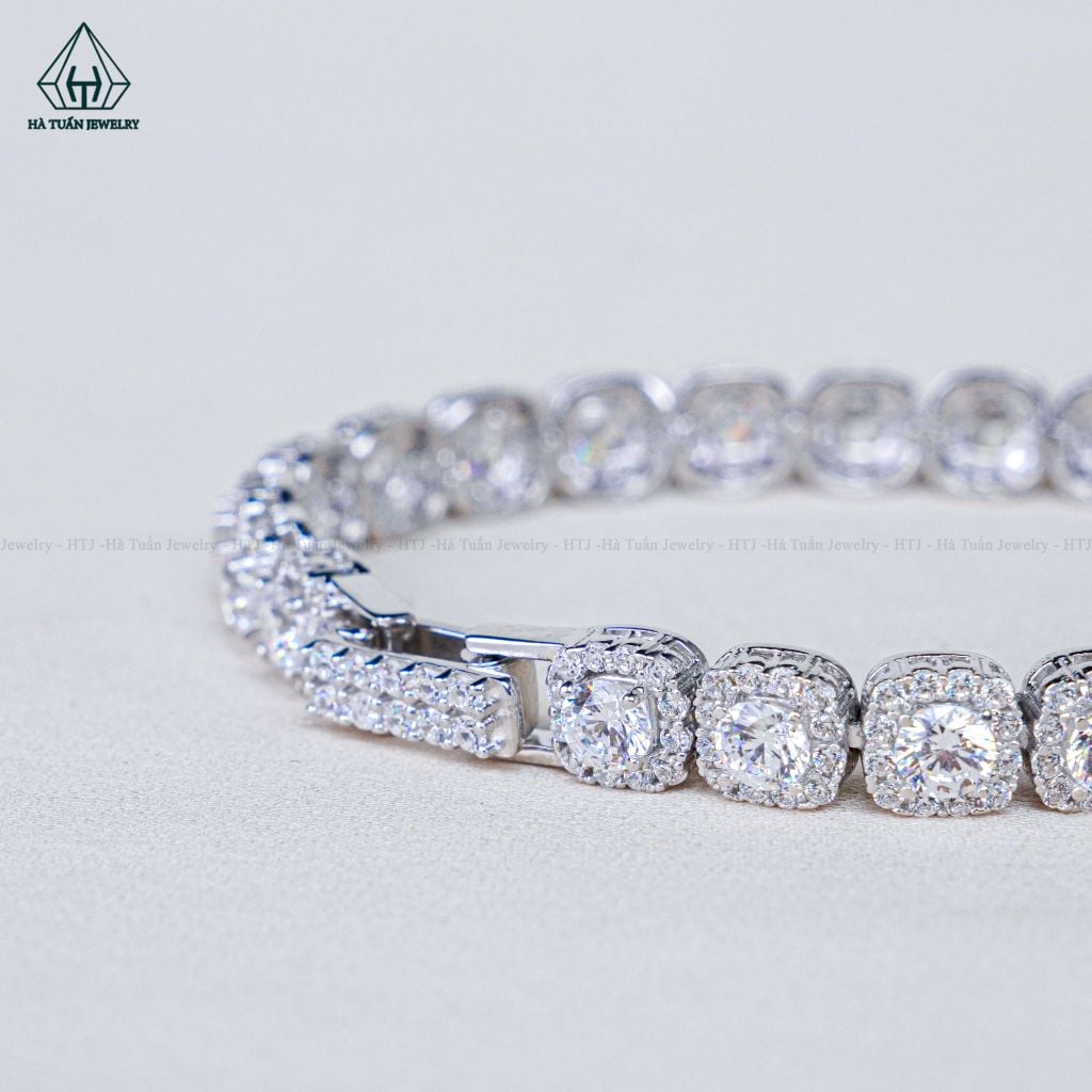 B037 Lắc tay halo vuông đá 4mm